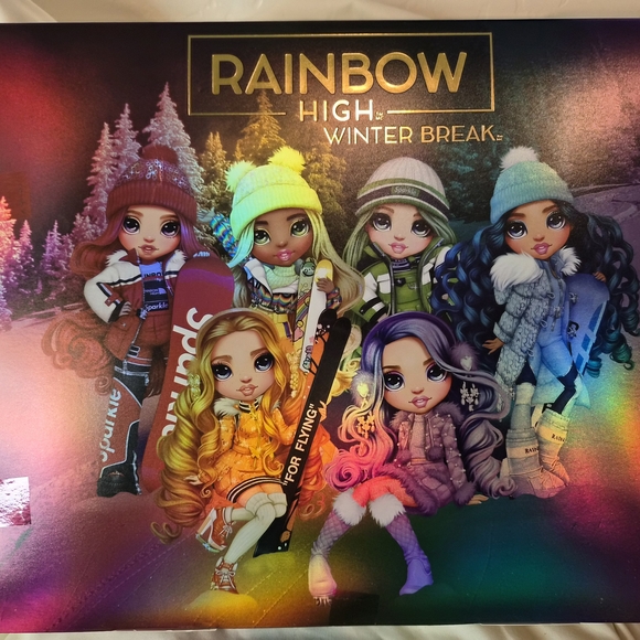 Rainbow High Winter Doll Jade Hunter * COLLECTIBLE!!! - Picture 6 of 8